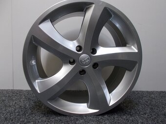 Alu kola 9,5x19 ET20 5x114,3x70,4 na Peugeot 4008 a jiné - 5