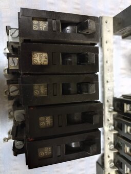 Rozvaděč elektrický jistič elektro - 5