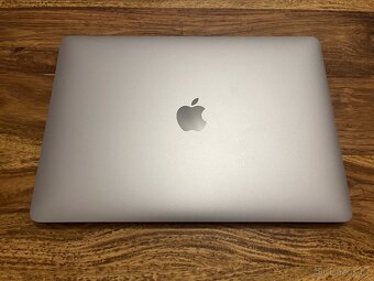 MacBook Pro 13" M1 (2020) – 16 GB RAM, 256 GB SSD - 5