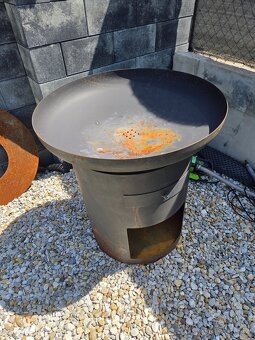 Prodám zahradní gril/ohniště PLANCHA Buschbeck SIOUX XL - 5