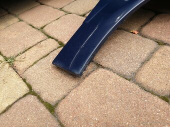 Opel Astra H pravý přední blatník - 5