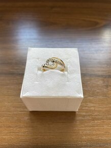 Zlatý dámský prsten - 5