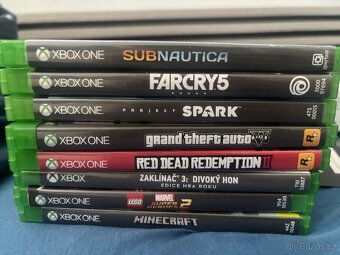 Xbox one S +(1 ovladac, 8her) - 5