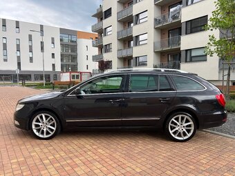 Prodám ŠKODA SUPERB COMBI 2.0 TDI, 125KW. ROK VÝROBY 2012. - 5