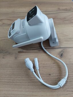 Venkovní Wi-Fi kamera Reobiux – duální objektiv 2K - 5