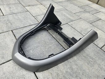 Peugeot 308 plasty středový panel - 5