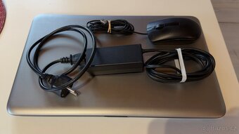 HP Notebook 15-ba047nc 8GB RAM 240GB SSD - 5