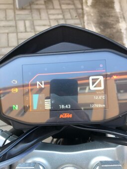 KTM Duke 690 (v TP 32kW) - 5