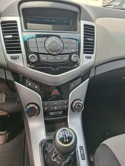 Rozpredám Chevrolet Cruze 1.6 91kw A16XER 2011 - 5