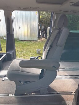 interiér na Mercedes Benz Viano rok 2003 - 2012 jednosedačky - 5