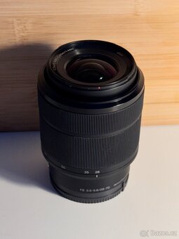 Sony Alpha A7 + objektivy, blesk, brašna, stativ - 5