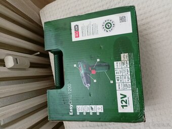 NOVÝ Bosch EasyDrill 1200, 2x baterie, nabíječka, kufr - 5