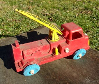 Neúplné retro hračky - 5