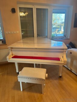 Petrof model V 150cm bílá perleť - 5