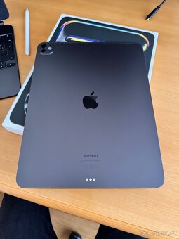 iPad Pro 13” (M4) WiFi - jako nový - 5