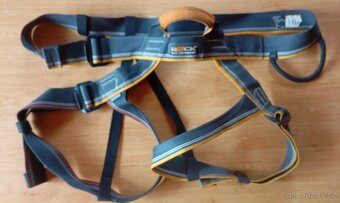 Karabiny, maglajzpytlíky,smyčky a další horolezecké vybavení - 5