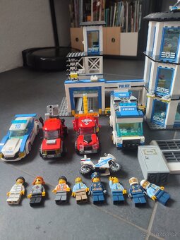 Lego policejní stanice - 5