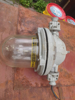 Průmyslové světlo - 5