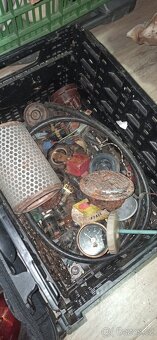 Prodám náhradní díly AUTO-MOTO - 5