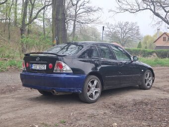 Lexus IS200 - 5