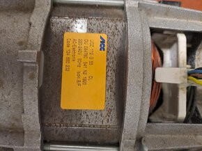 Prodám motor pračka Indesit - 5
