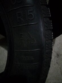 Prodám starší 2ks zimní pneu Klébr 185/65 R15 - 5