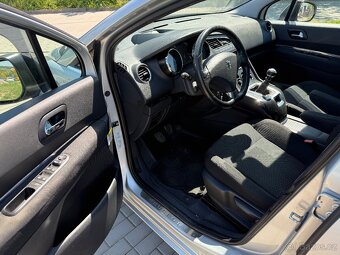 Peugeot 5008 2.0 HDI 110kw 8/2010 / Panorama / Head Up - 5
