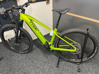Cube Reaction Hybrid RACE 800 2025 vel.L NOVÉ - 5