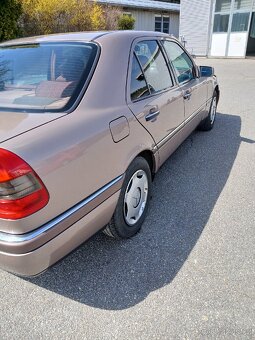 Mercedes Benz C180 Elegance - 5