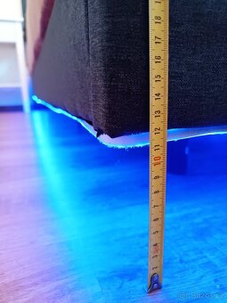 Čalouněná postel 140x200 s roštem - 5