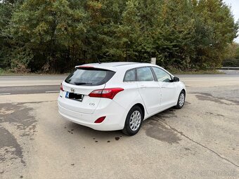 HYUNDAI I30 1.6 CRDI 94 KW KOMBI VÝHŘEV SENZORY KAMERA - 5