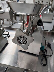 Mlýnek na maso 12 Řeznický vlček, Řezačka masa 12 - 5