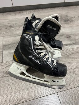 Hokejové brusle Bauer 35 - 5
