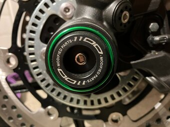 Chránič osy předního kola Versys 1000/1100 - 5