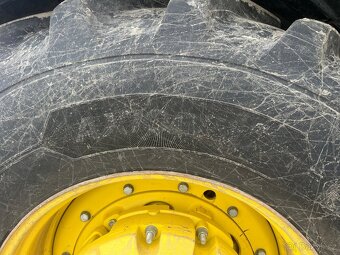 Prodám traktor John Deere 8320R - 5