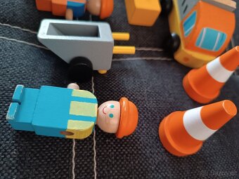 dřevěný jeřáb Small Foot - 5