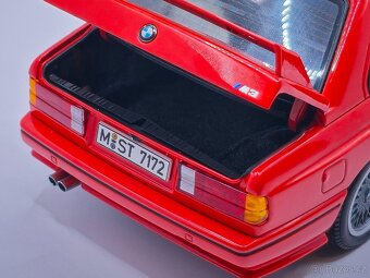 BMW E30 M3 1:18 Autoart  [ poškozen ] - 5