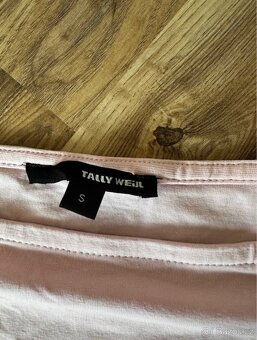 Růžové tričko - 5