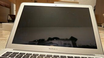 MacBook Air 13” (2017) – Intel i5, 8GB RAM, 128GB SSD, macOS - 5