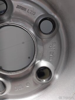 Prodám kompletní zimní kola VW T6 17" - 5