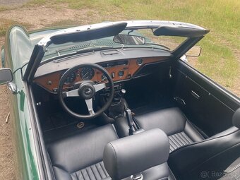 Triumph Spitfire 1500 - 5