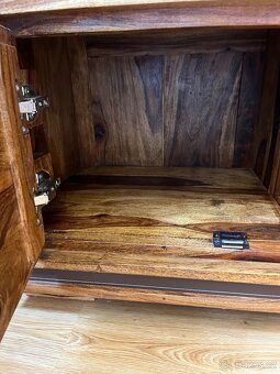 Designový Tv stolek z masivu, africké dřevo - 5