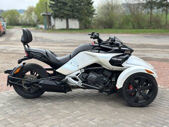 Can-am Spyder 1330 F3 SM6 MY2015 SLEVA - 5