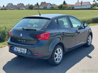 Seat Ibiza 1.4 benzín 2009 rok - 5