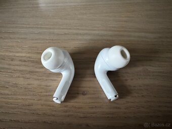 AirPods Pro 1 - Pravé sluchátko šumí - 5