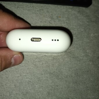 Apple AirPods - 5