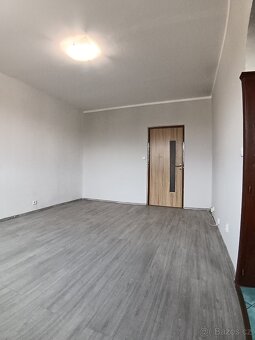 Pronájem bytu 2+1 s lodžií Otrokovice, ul. Smetanova🏡 - 5
