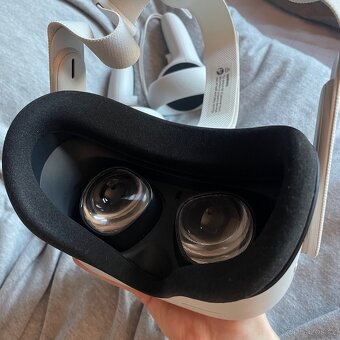 Meta Oculus Quest 2 128GB - 5