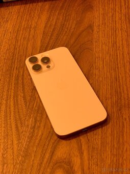 Prodám iPhone 16 Pro Max 256GB pouštní titan - 5