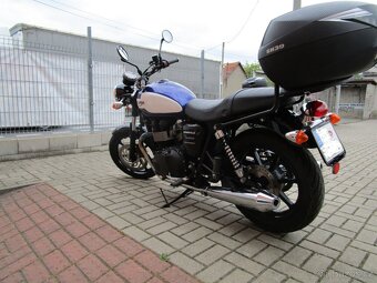 Triumph Bonneville - 5